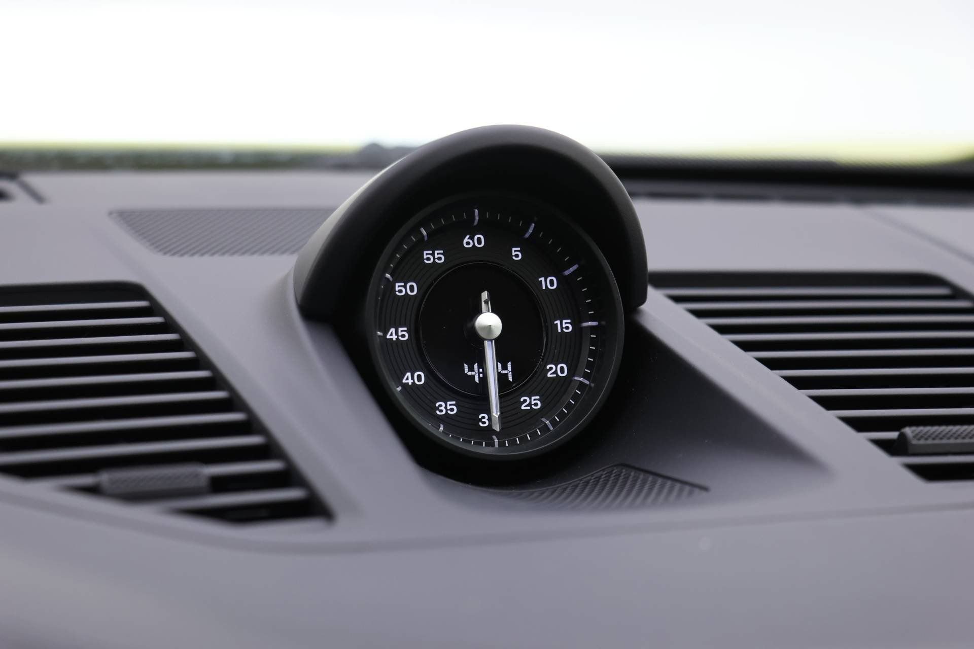 Certified 2025 Porsche 911 Carrera 4 GTS image 13