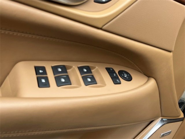 Used 2016 Cadillac Escalade Platinum image 29