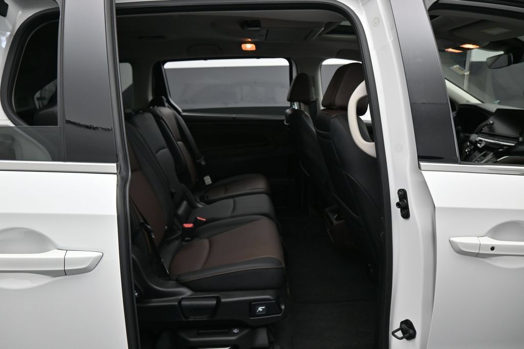 Used 2025 Honda Odyssey Elite image 43