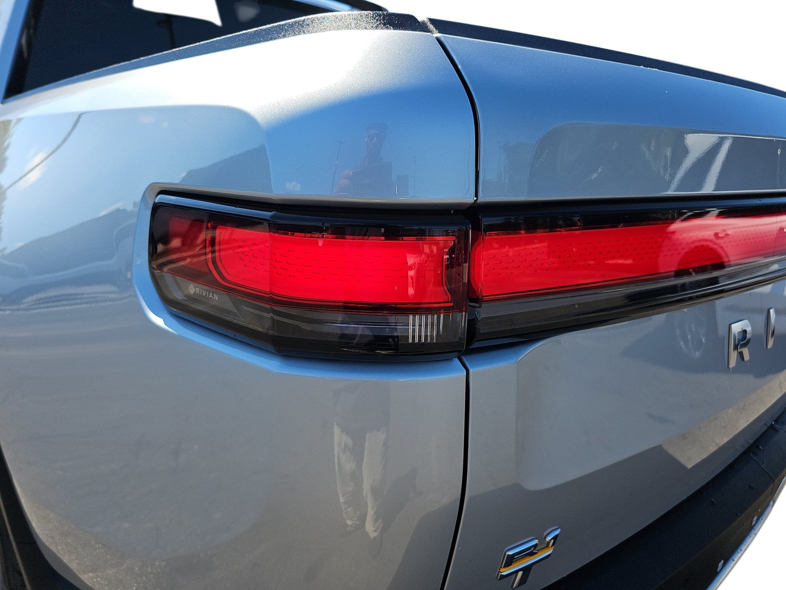 Used 2022 Rivian R1T Adventure AWD/4WD image 32