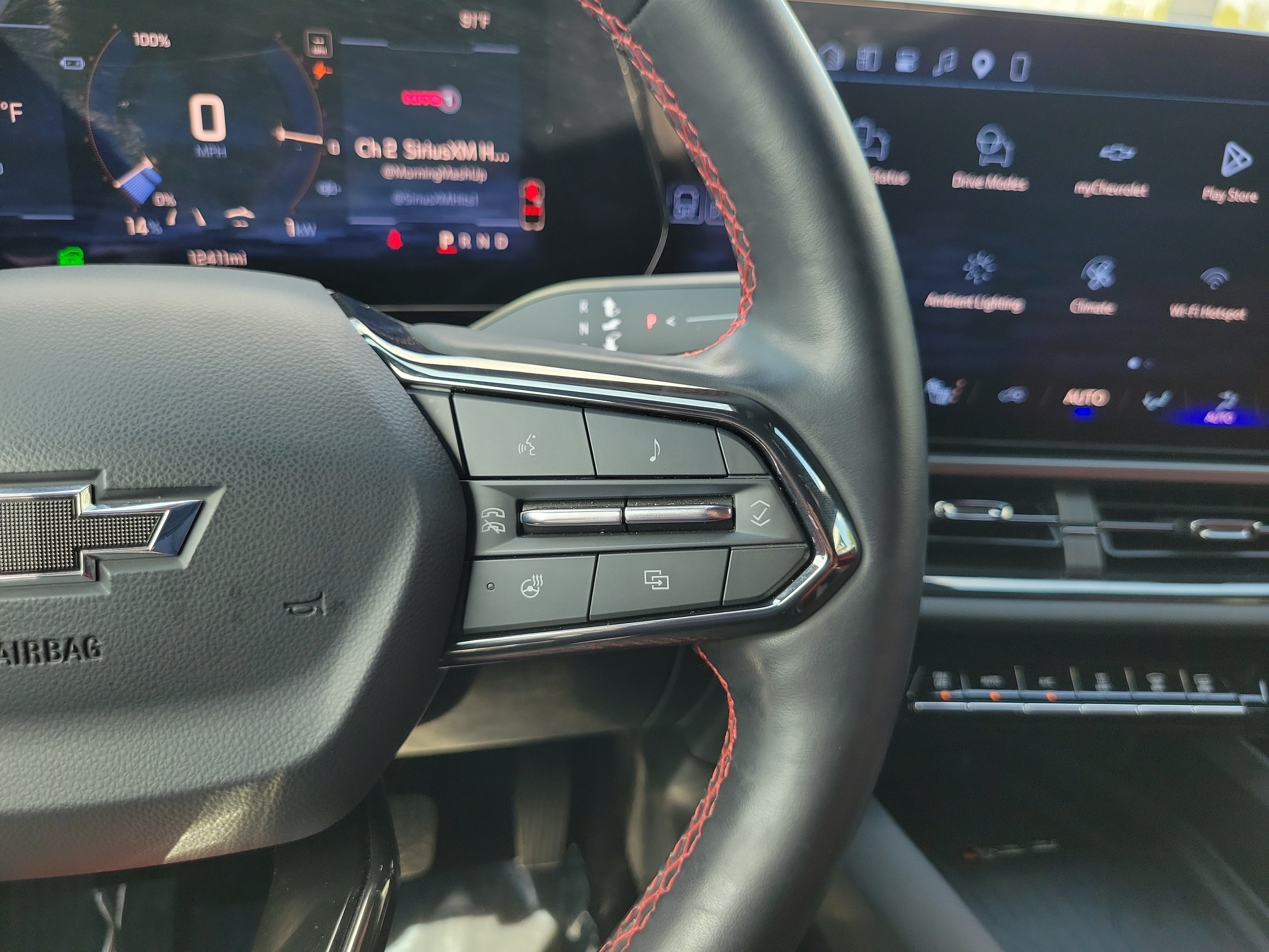 Used 2025 Chevrolet Equinox EV RS FWD image 22