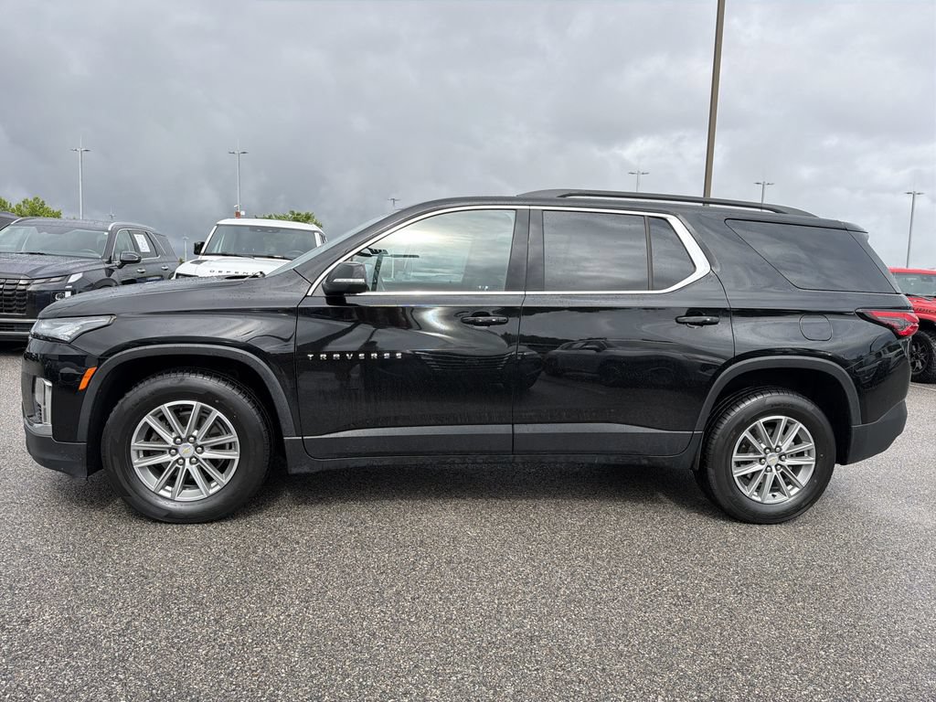 Used 2023 Chevrolet Traverse LT AWD/4WD image 2