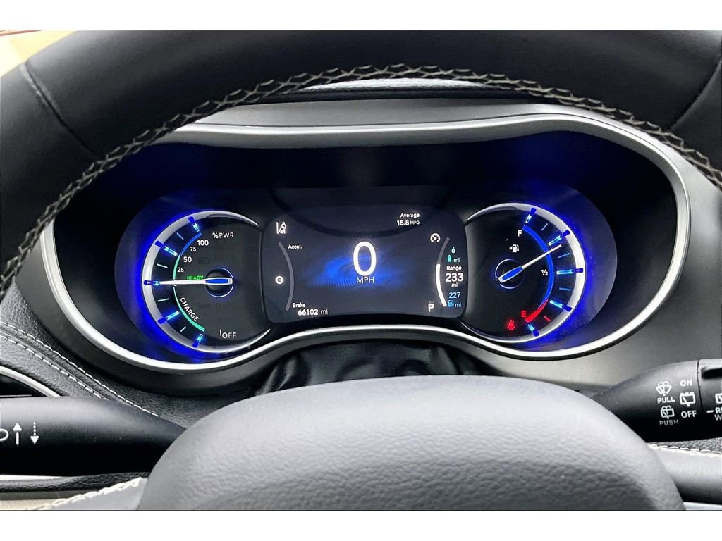 Certified 2024 Chrysler Pacifica Select image 27