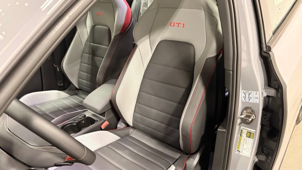 New 2026 Volkswagen GTI SE FWD image 9