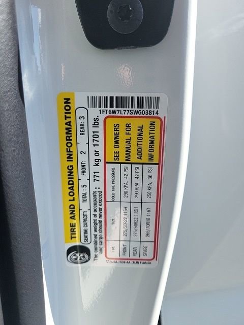 New 2025 Ford F150 Lightning Platinum image 29