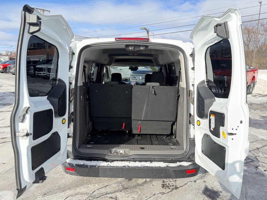 Certified 2022 Ford Transit Connect XL image 5