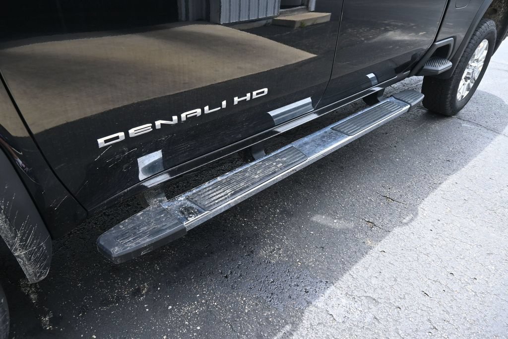 Used 2024 GMC Sierra 3500 Denali w/ Technology Package AWD/4WD image 17