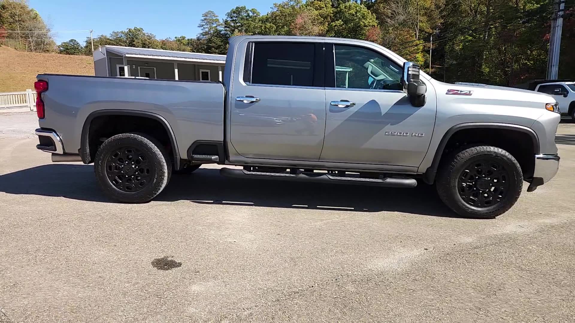 Used 2024 Chevrolet Silverado 2500 LTZ w/ LTZ Convenience Package image 8