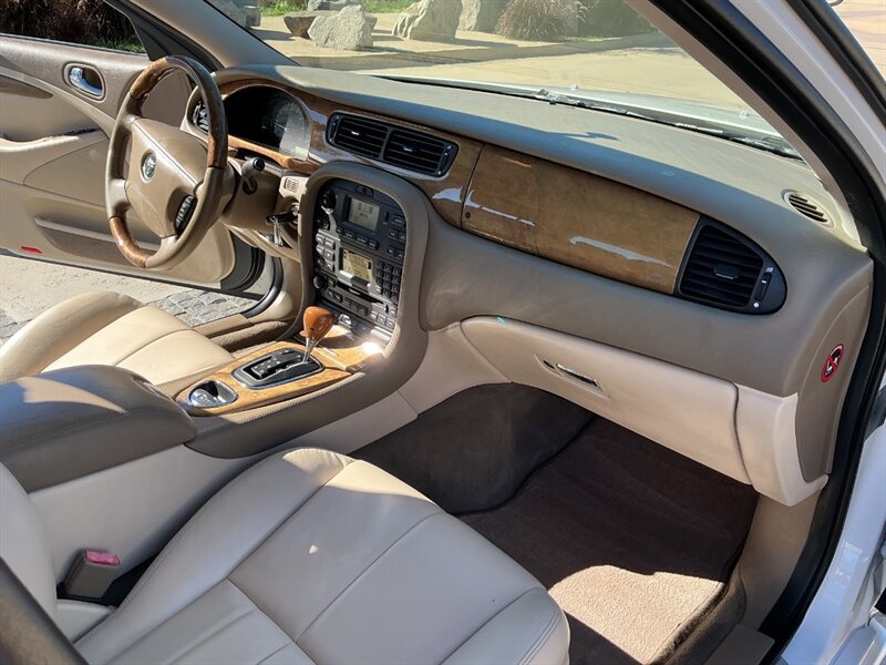 Used 2004 Jaguar S-TYPE 3.0 image 25