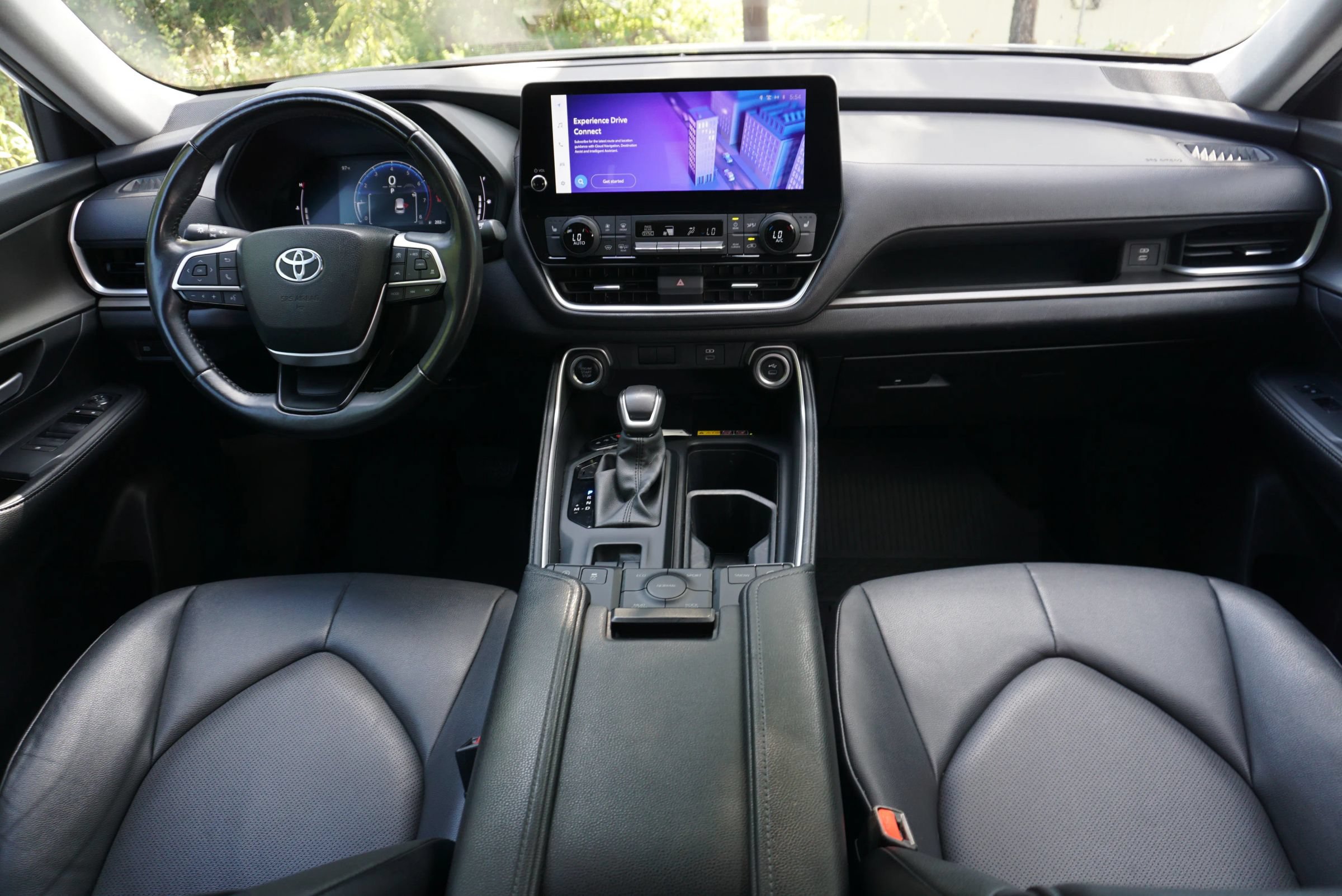Used 2024 Toyota Grand Highlander AWD image 25