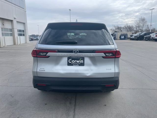 Certified 2025 Toyota Grand Highlander AWD image 4