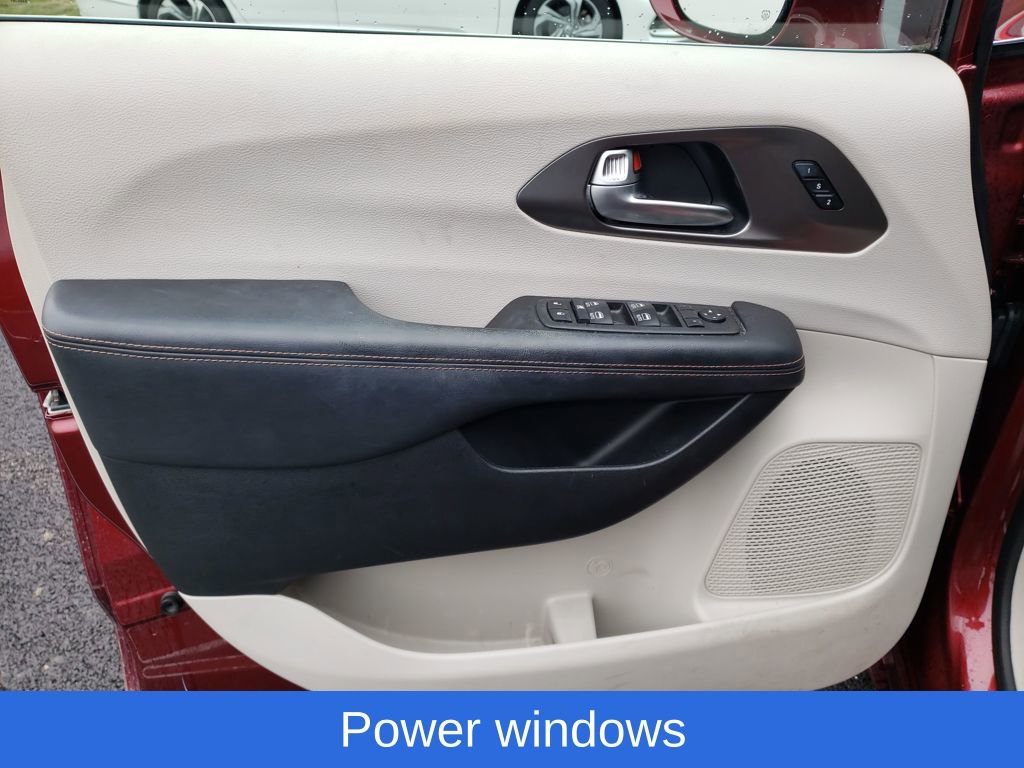 Used 2020 Chrysler Pacifica Touring-L Plus w/ Advanced Safetytec Group image 19