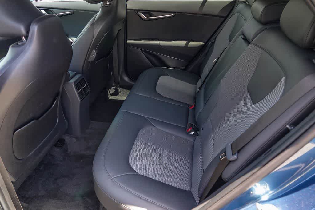 Certified 2023 Kia Niro EX FWD image 17