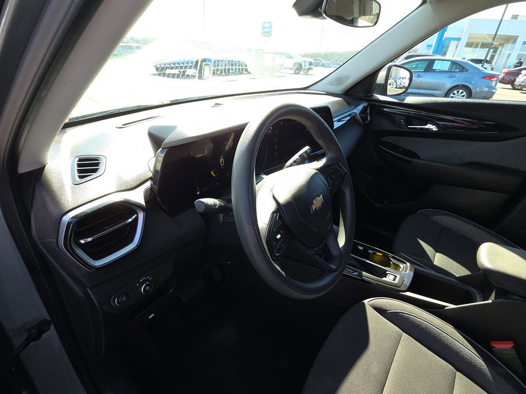 Used 2024 Chevrolet TrailBlazer LT image 14