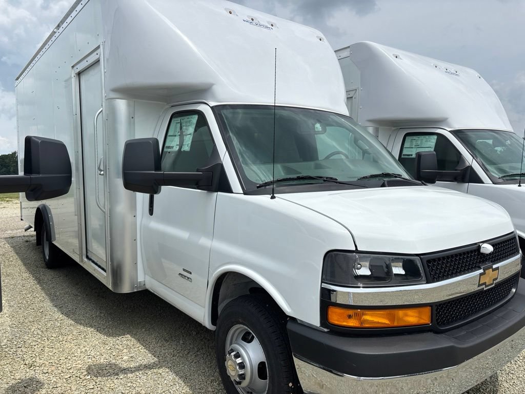 New 2026 Chevrolet Express 4500 w/ Power Convenience Package RWD image 2