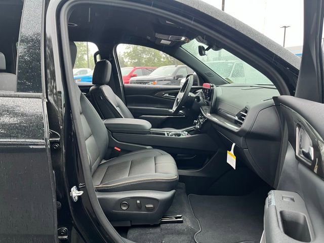 Used 2024 Chevrolet Traverse RS AWD/4WD image 25