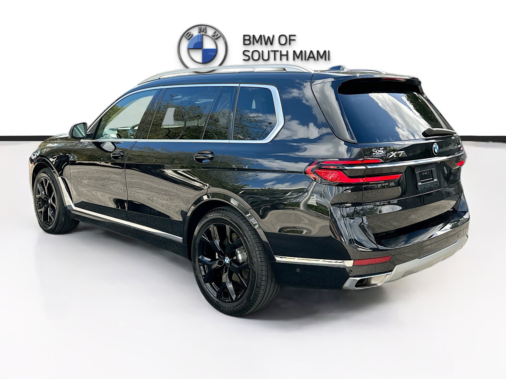 Certified 2024 BMW X7 xDrive40i w/ Premium Package image 5
