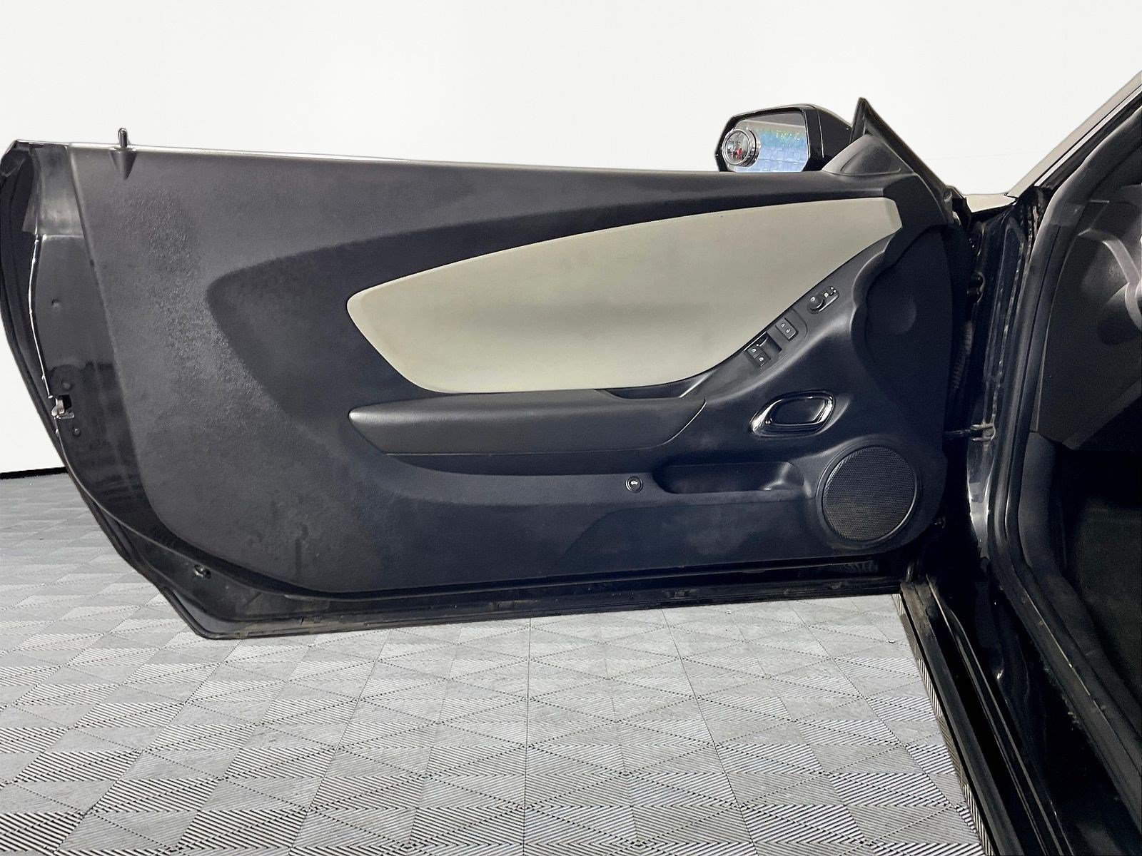 Used 2015 Chevrolet Camaro LS RWD image 18