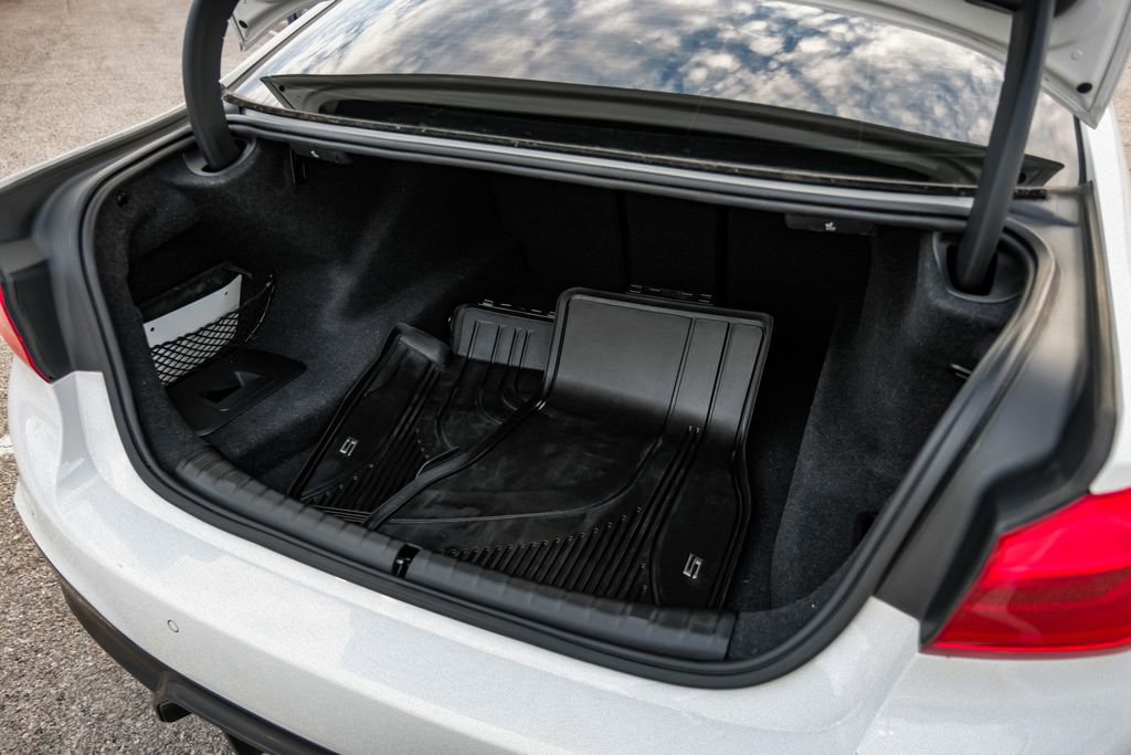 Used 2018 BMW 540i xDrive w/ M Sport Package image 69