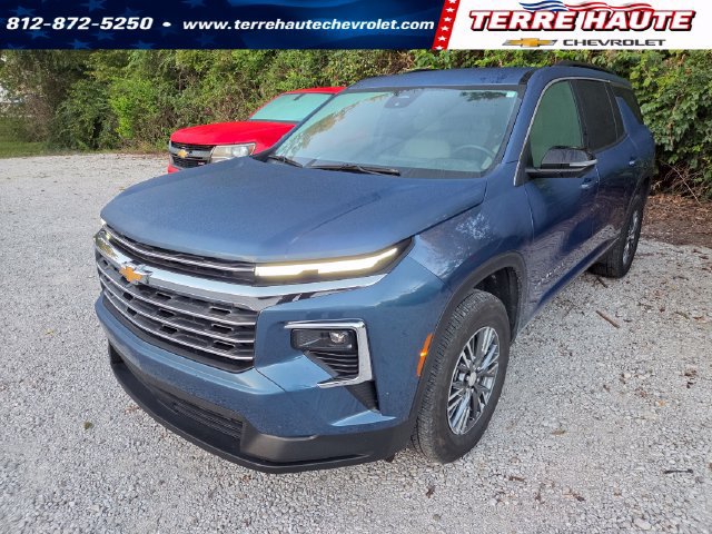 Used 2024 Chevrolet Traverse LT w/ LPO, Floor Liner Package FWD image 1