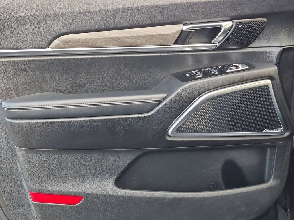Used 2020 Kia Telluride SX w/ Towing Package FWD image 23