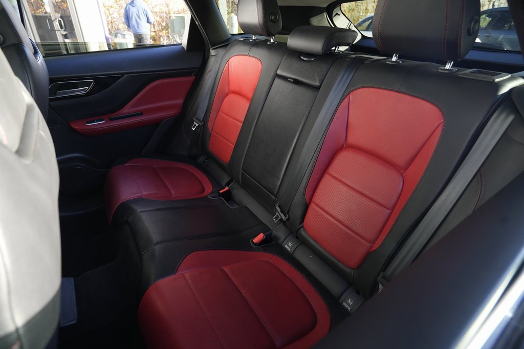 Used 2017 Jaguar F-PACE R-Sport image 26