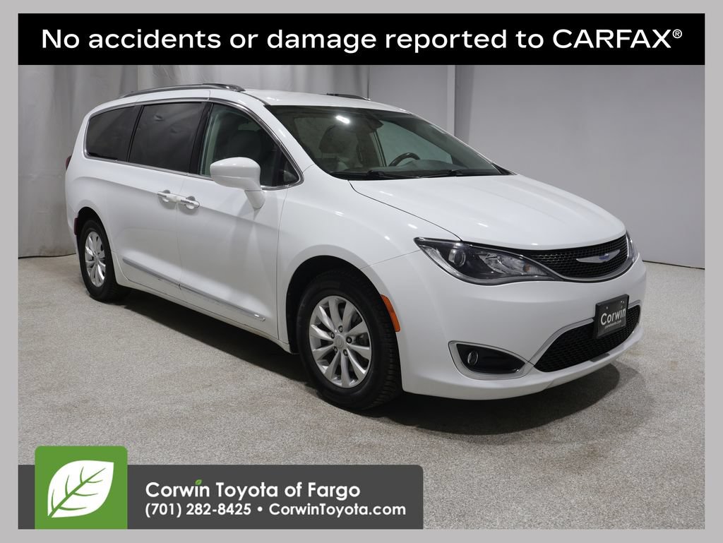 Used 2018 Chrysler Pacifica Touring-L Plus FWD 360° Tour