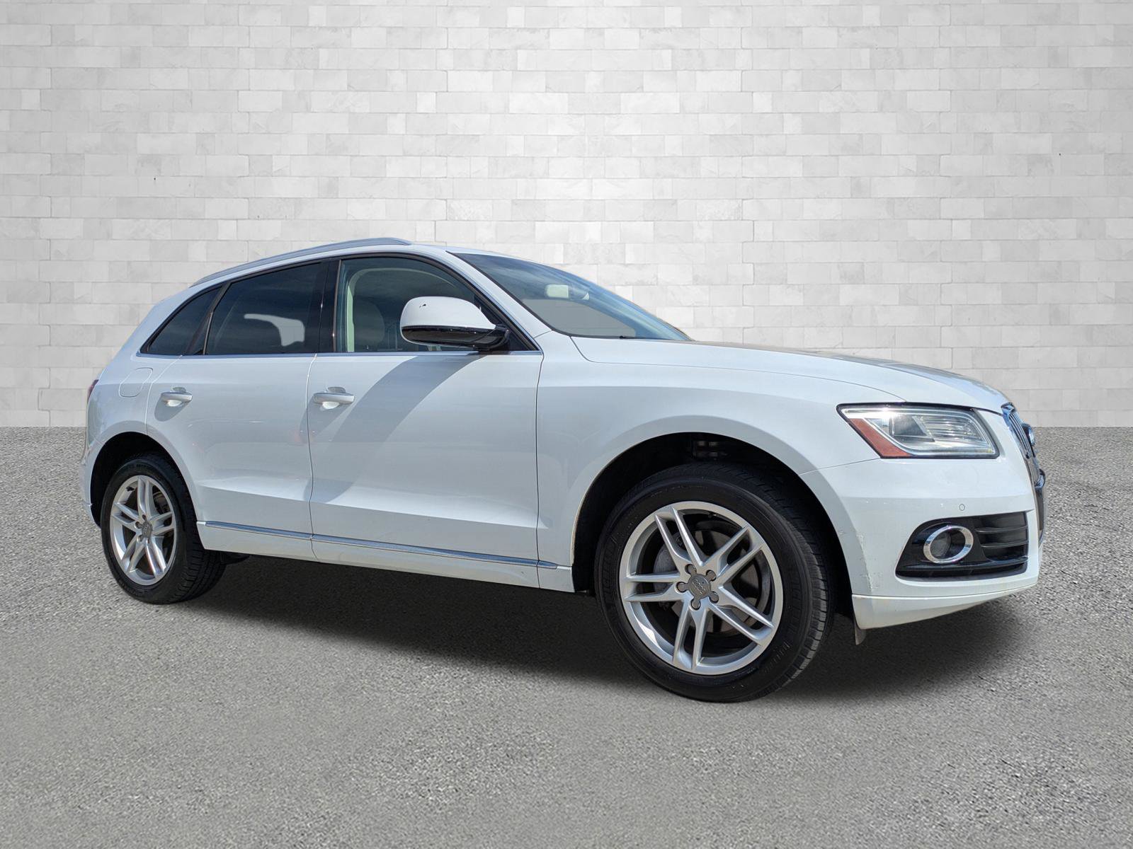 Used 2017 Audi Q5 2.0T Premium AWD/4WD image 1