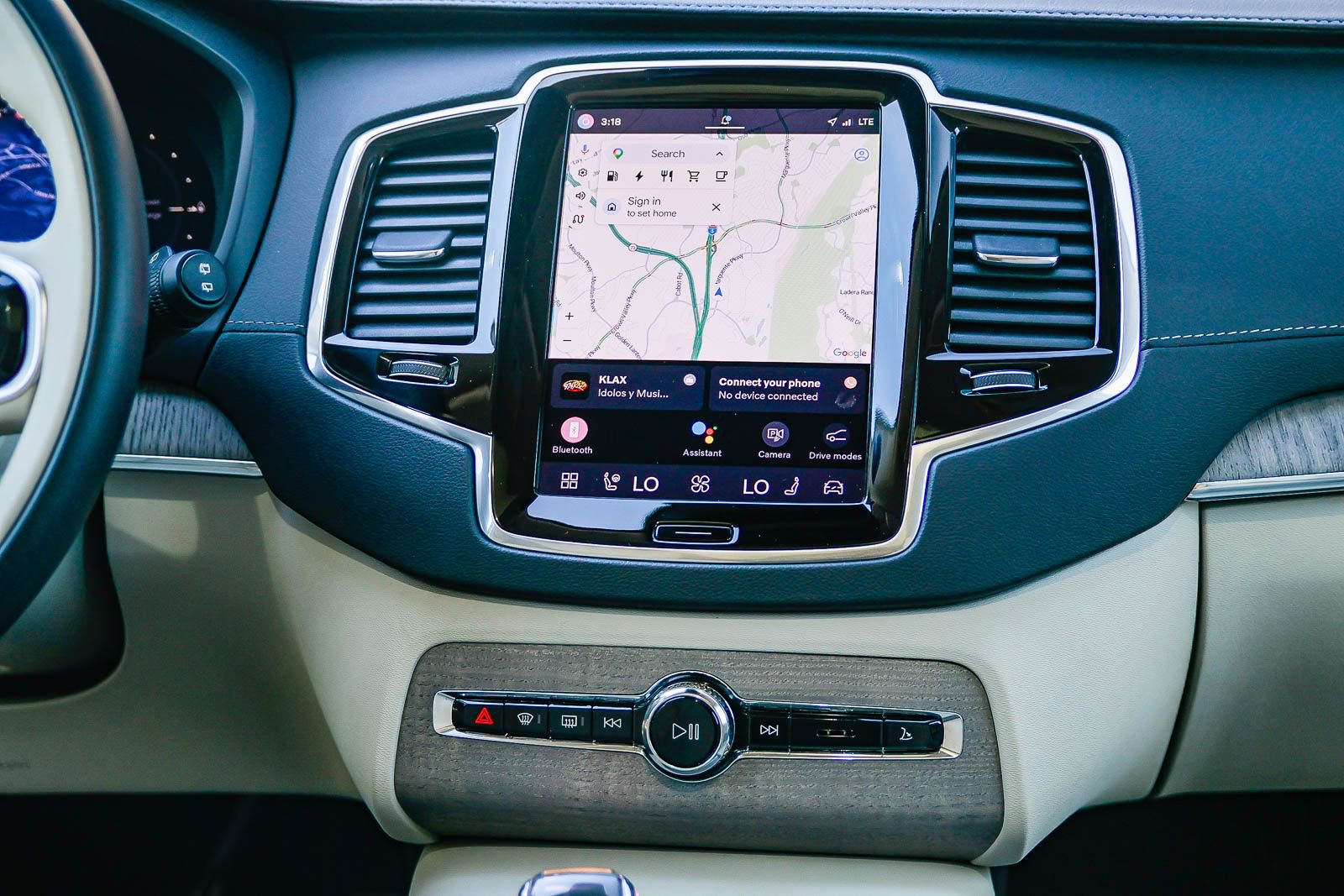 Used 2023 Volvo XC90 T8 Ultimate w/ Protection Package Premier image 15