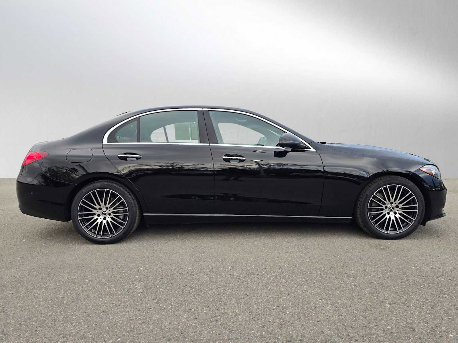 Used 2025 Mercedes-Benz C 300 C 300 image 9