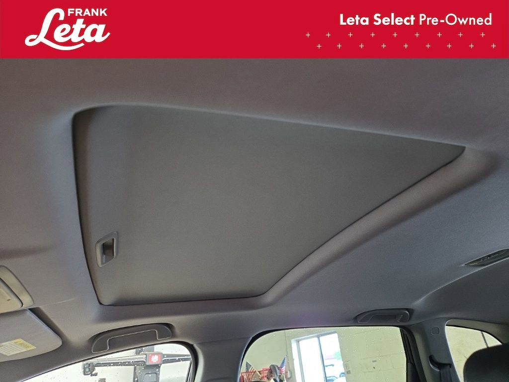 Used 2018 Honda CR-V Touring image 14