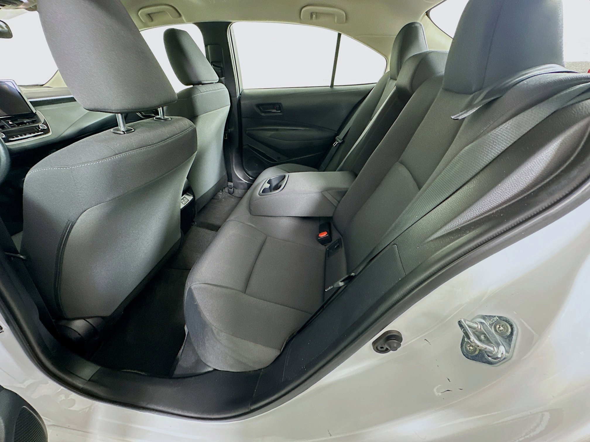 Used 2025 Toyota Corolla LE image 26