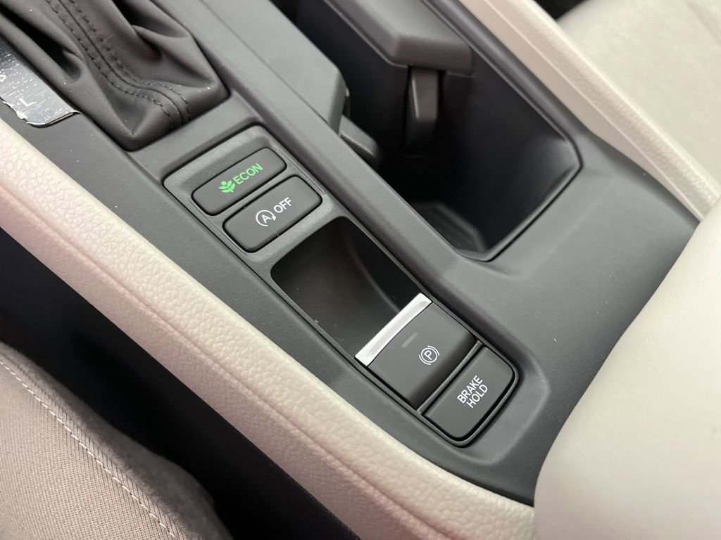 New 2025 Honda Accord SE image 32