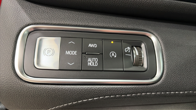 Used 2025 Buick Enclave Sport Touring w/ Power Package AWD/4WD image 33