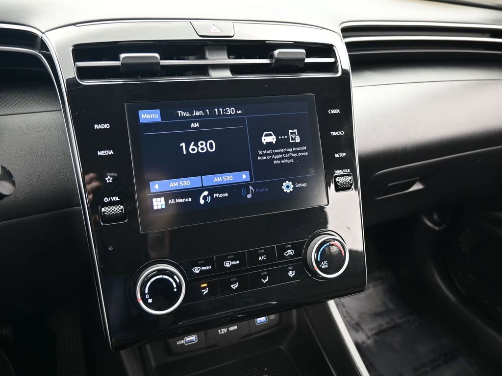 Used 2023 Hyundai Tucson SE image 20