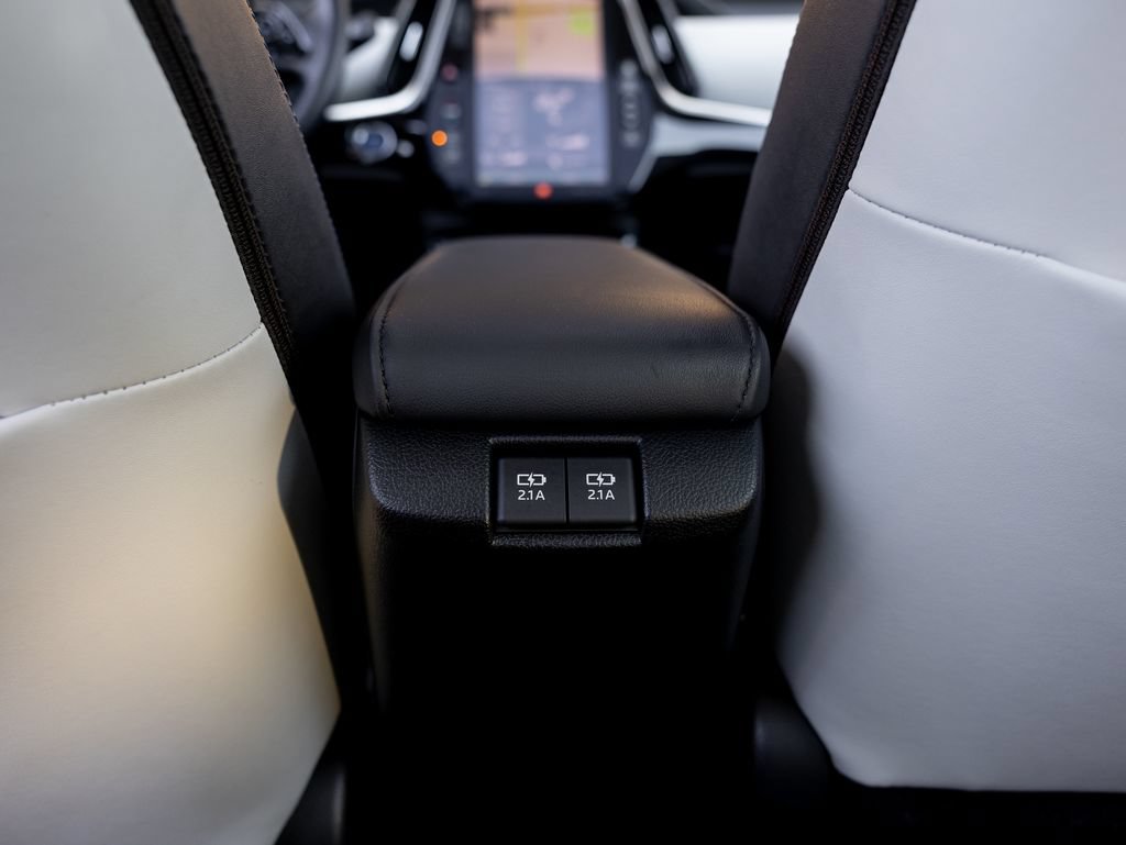Used 2020 Toyota Prius Limited w/ Premium Convenience Package FWD image 31