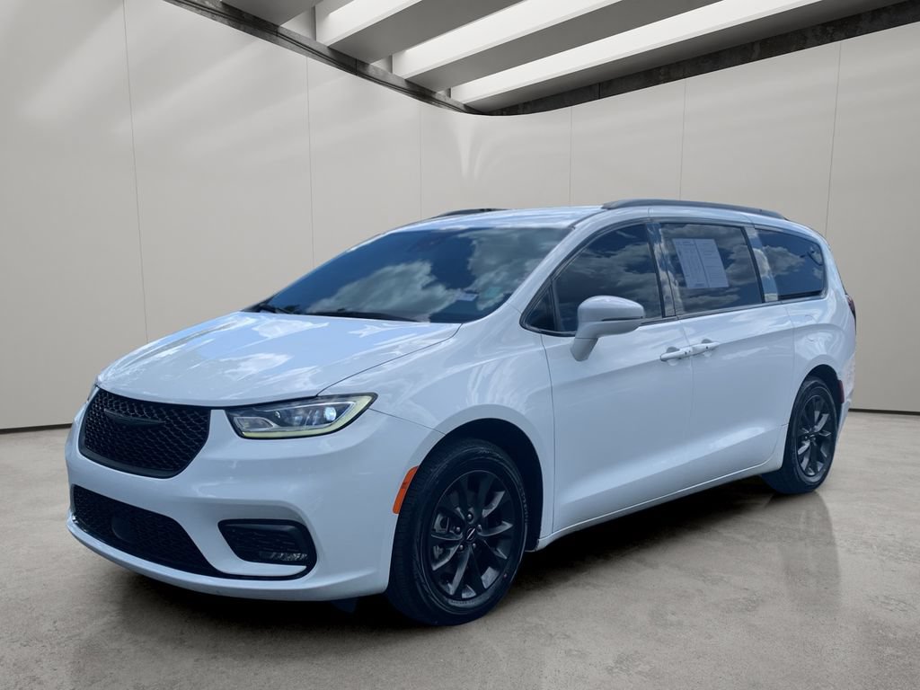 Used 2021 Chrysler Pacifica Touring w/ S Appearance Package FWD image 1