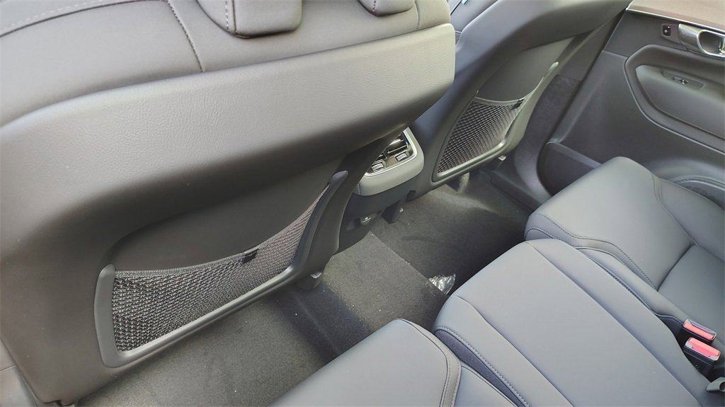 New 2026 Volvo XC90 B5 Core w/ Protection Package Premier image 28
