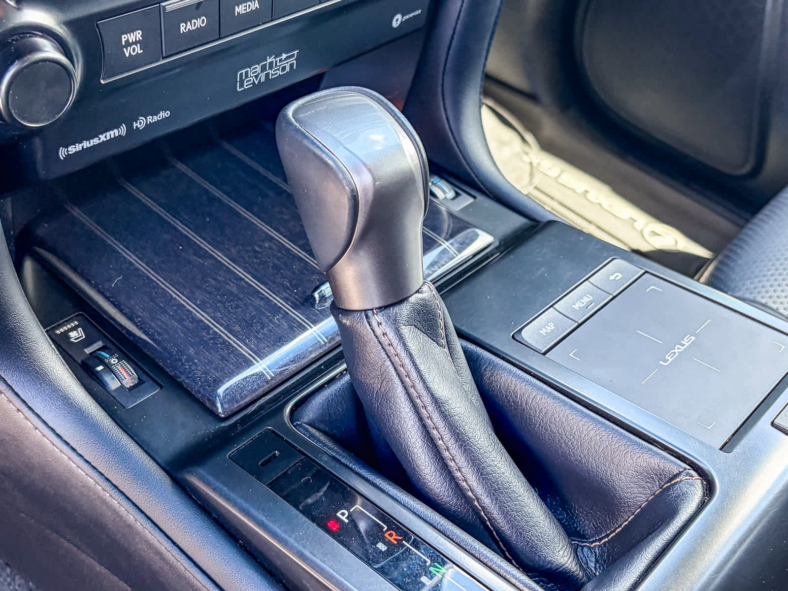 Used 2023 Lexus GX 460 Luxury w/ Sport Design Package image 19