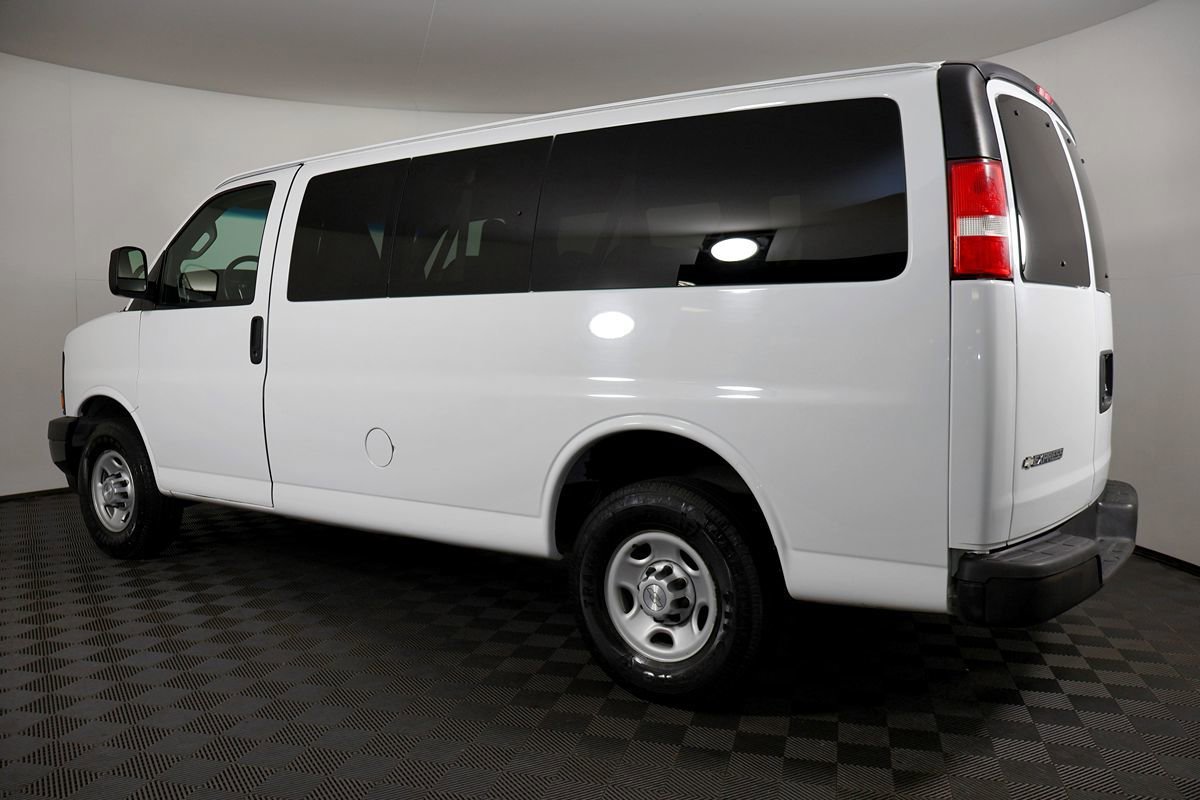 Used 2017 Chevrolet Express 2500 LS RWD image 12