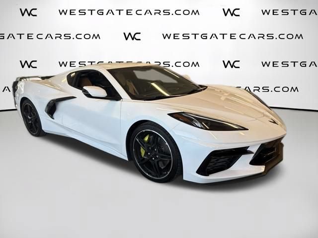Used 2021 Chevrolet Corvette Stingray Preferred Cpe w/ Z51 Performance Package RWD image 4