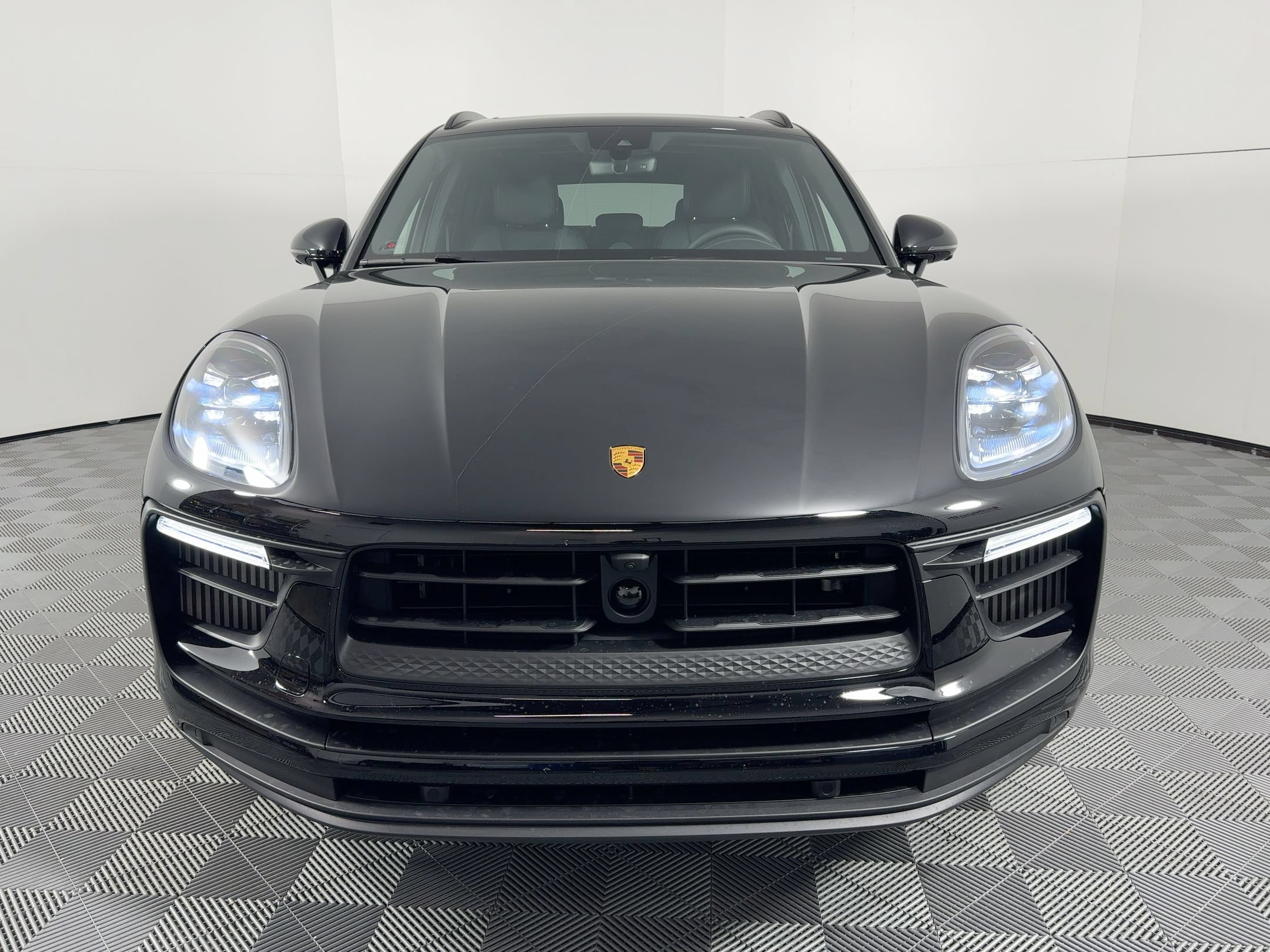Used 2026 Porsche Macan S AWD/4WD image 6
