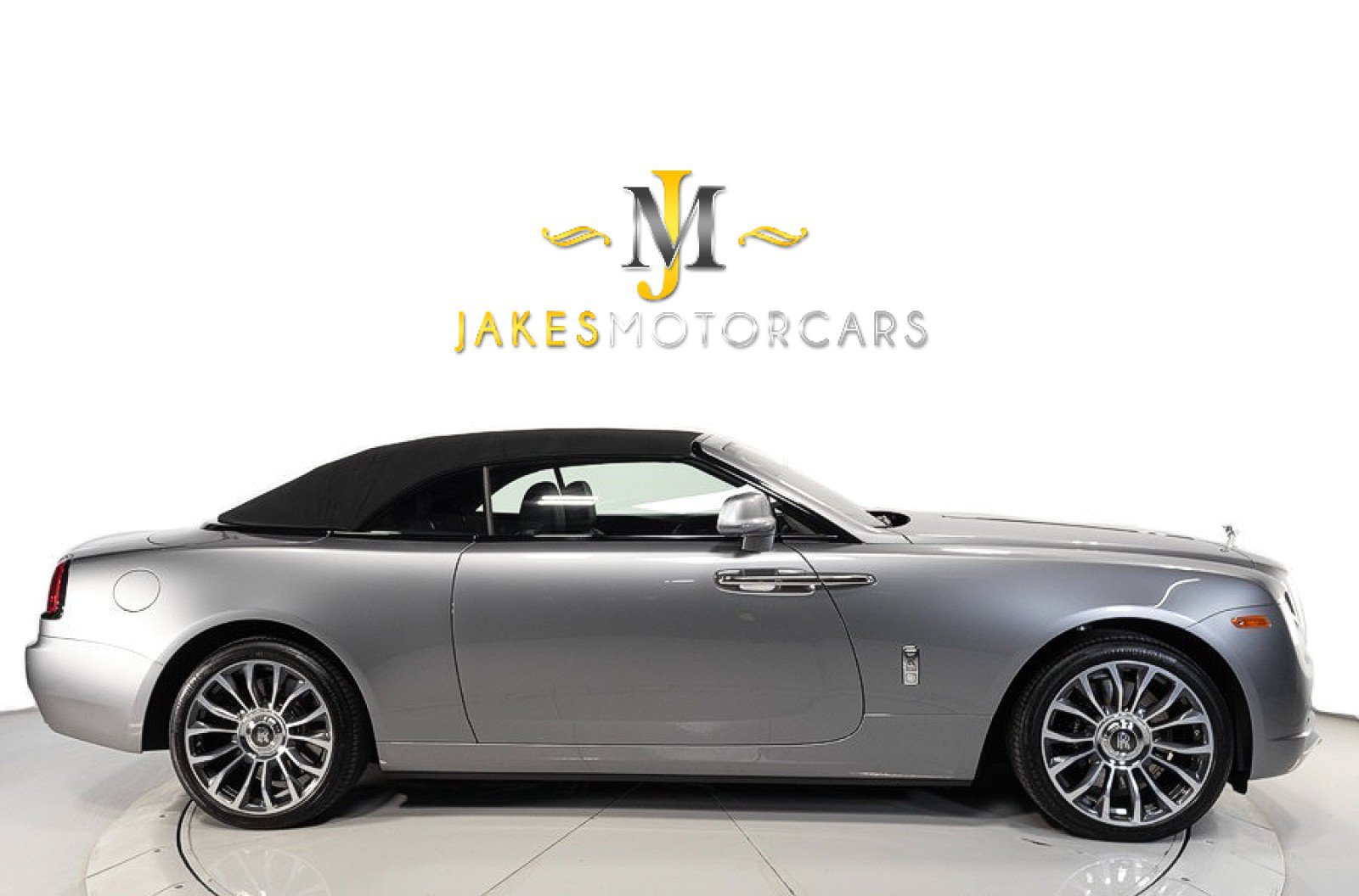 Used 2019 Rolls-Royce Dawn RWD image 15