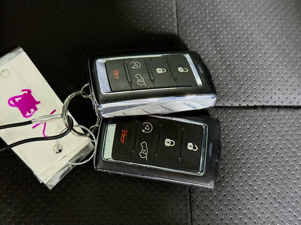 Used 2023 Jeep Grand Cherokee L Laredo AWD/4WD image 36