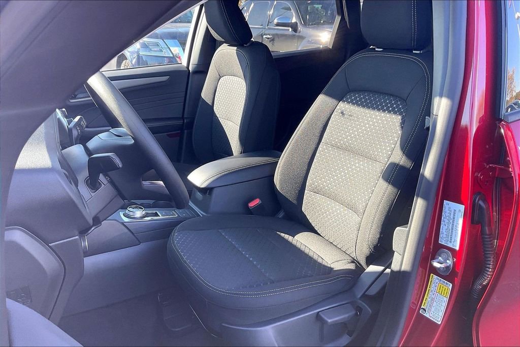 New 2026 Ford Escape Active image 9