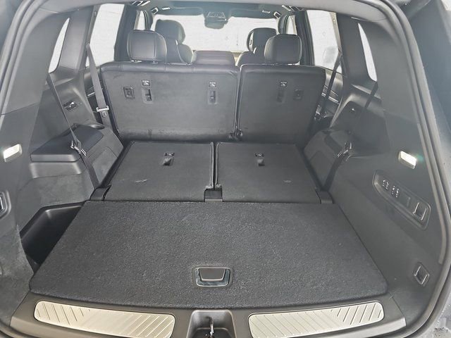 New 2026 Cadillac Vistiq Luxury image 14