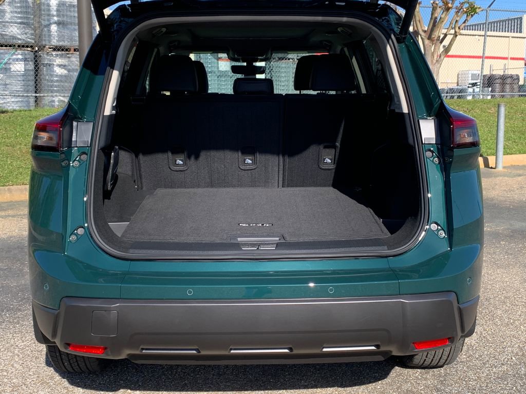 New 2026 Nissan Rogue SV FWD image 5
