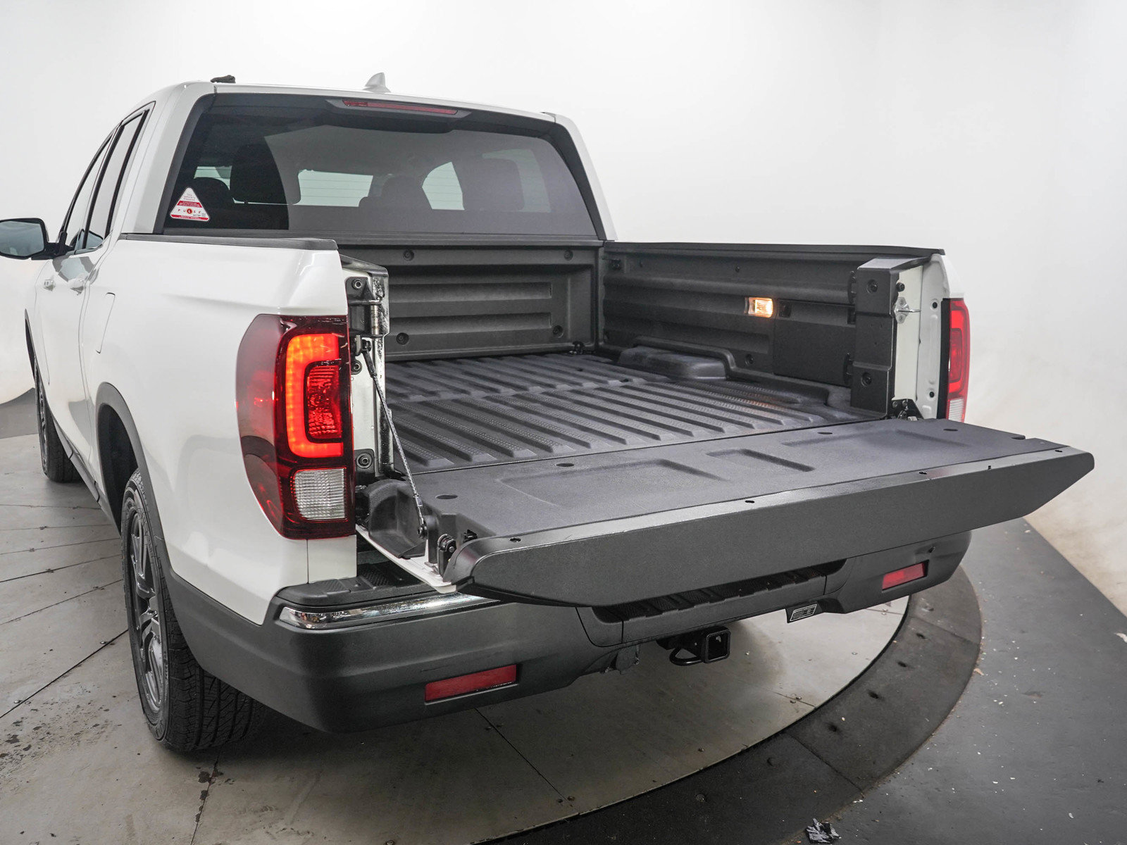 Used 2020 Honda Ridgeline Sport image 9