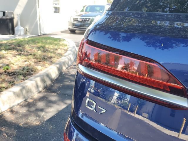 Used 2020 Audi Q7 3.0T Prestige w/ Prestige Package AWD/4WD image 27