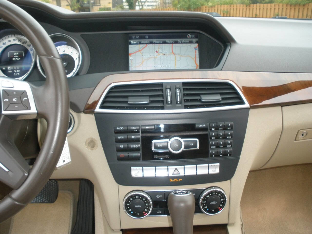 Used 2013 Mercedes-Benz C 250 Sedan image 33